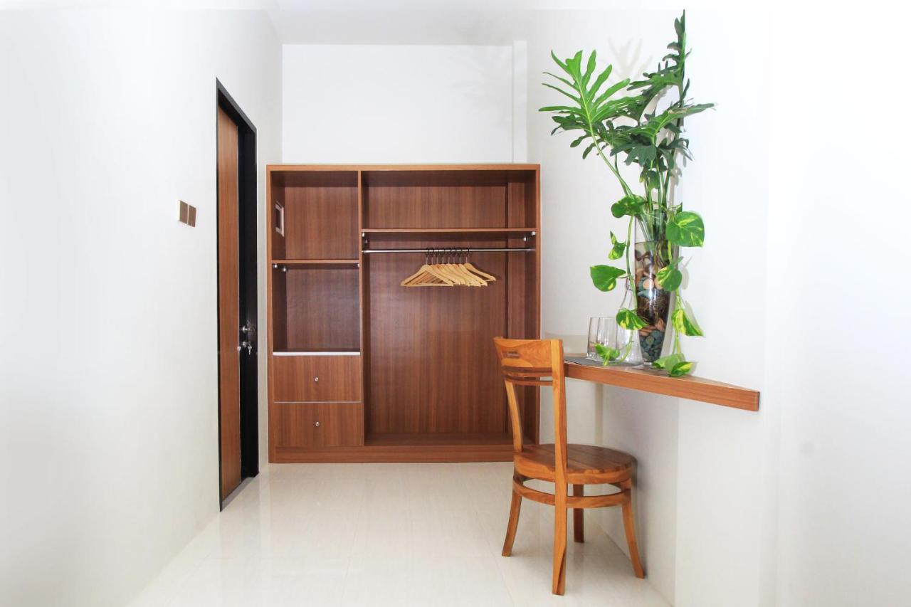 The Jumbo Homestay Kuta  Esterno foto